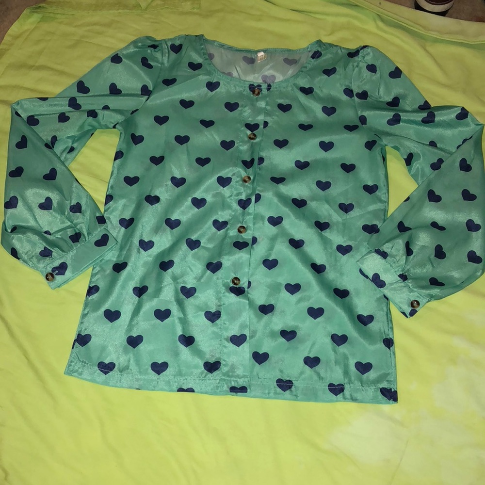 A Silky Feel Dress Blouse Large <From China>